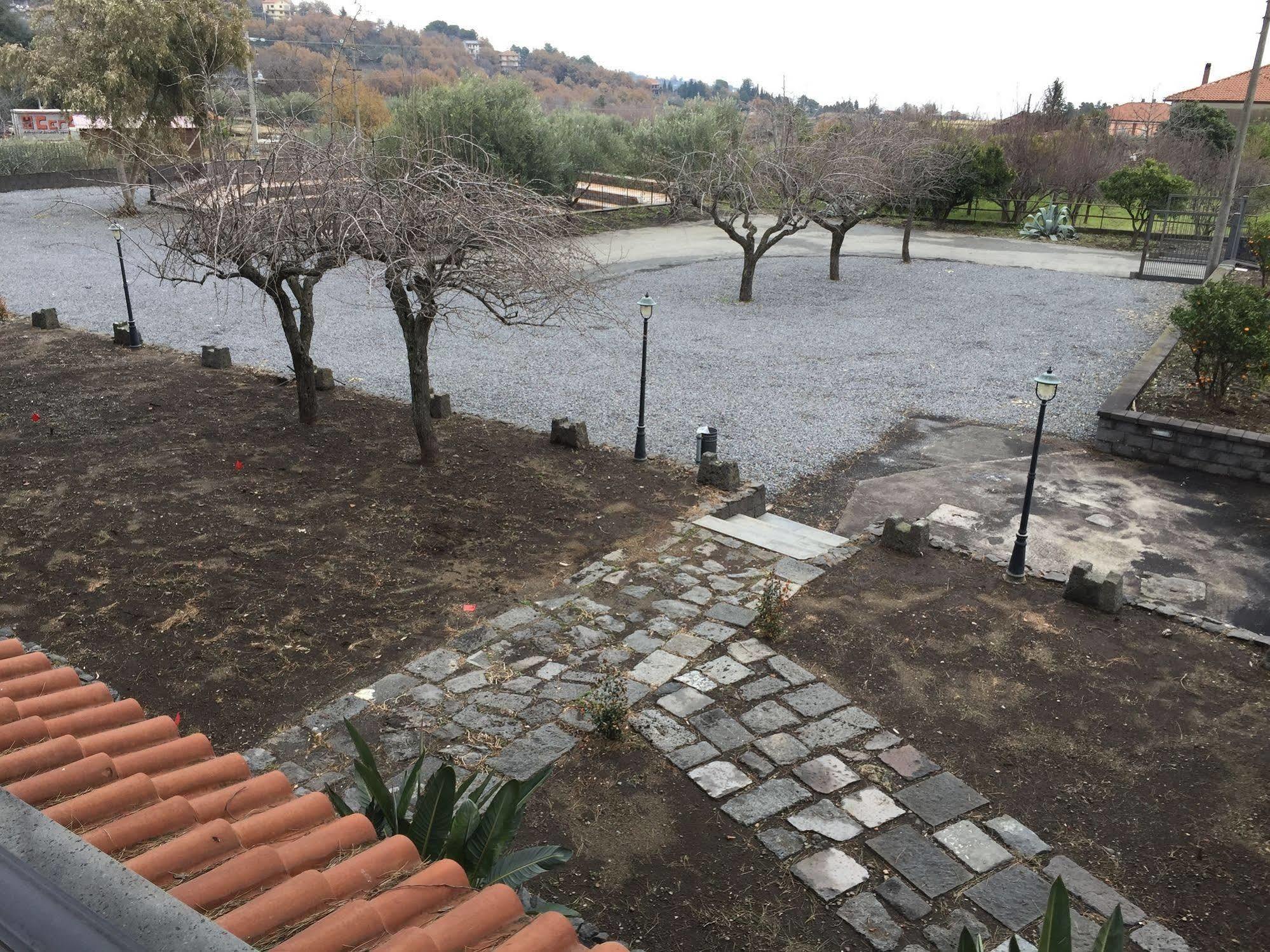 Fermata Spuligni Villa Zafferana Etnea Esterno foto